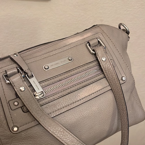 Michael Michael Kors please check all picture of condition - Picture 11 of 16